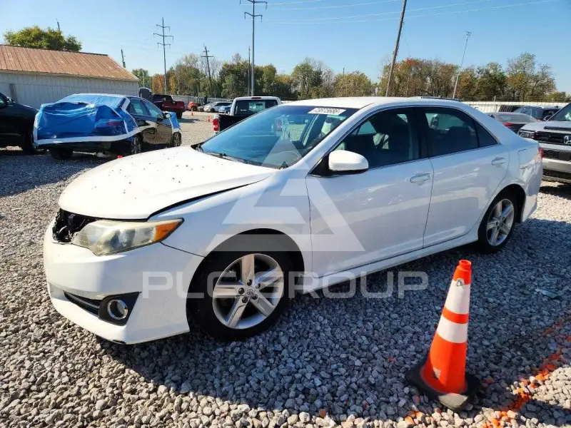 2014 Toyota CAMRY photo