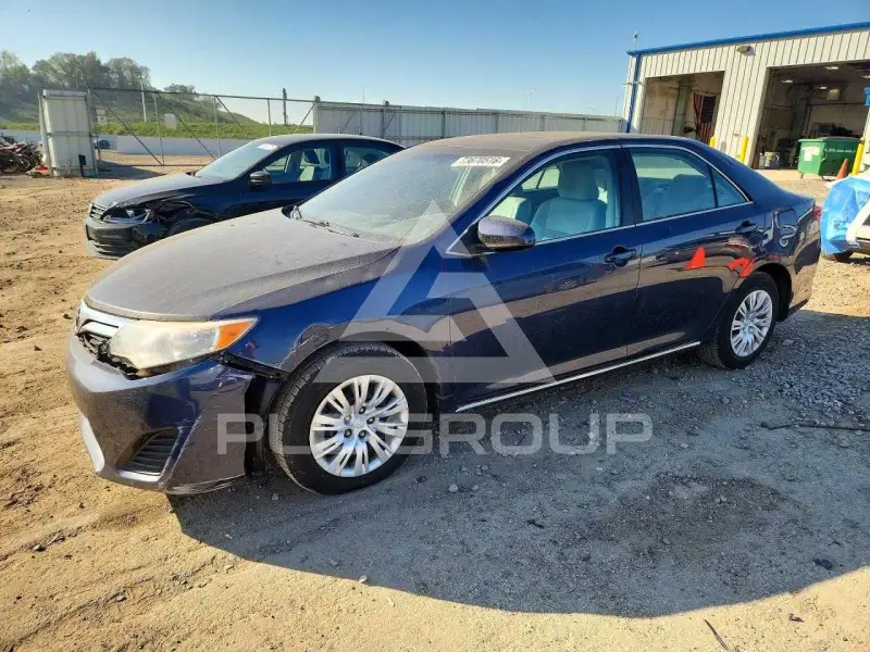 2014 Toyota CAMRY фото