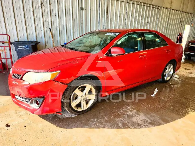 2014 Toyota CAMRY фото