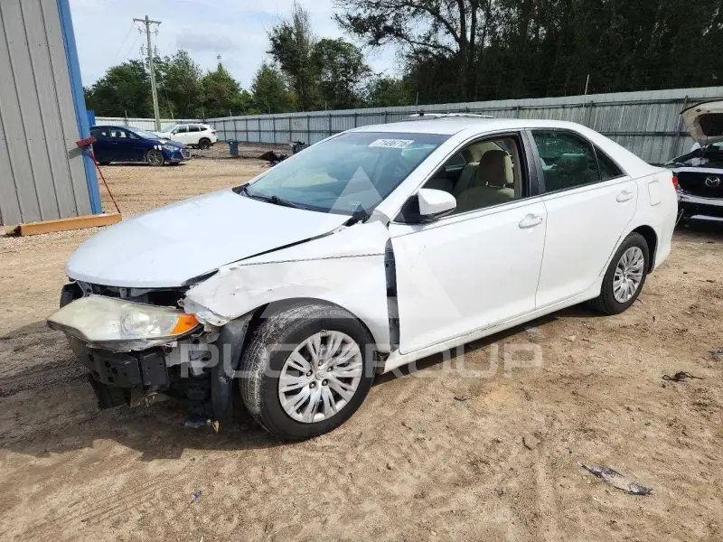 2014 Toyota CAMRY фото