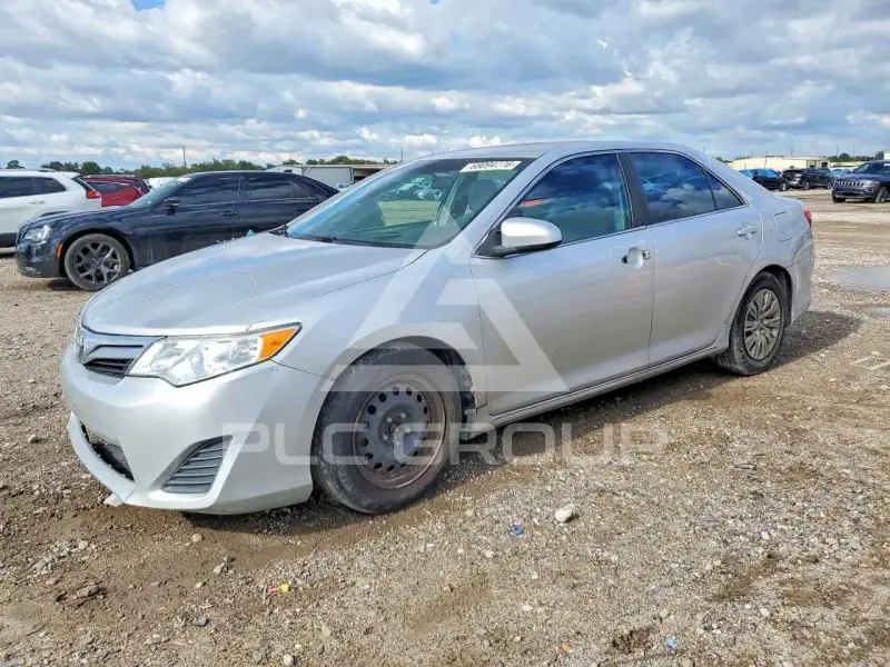 2014 Toyota CAMRY photo
