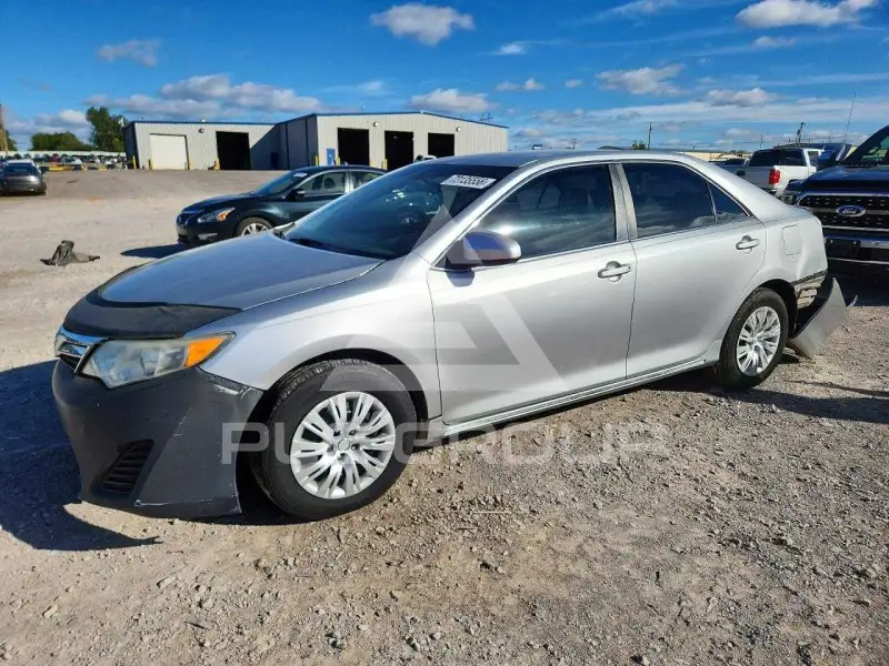 2014 Toyota CAMRY фото