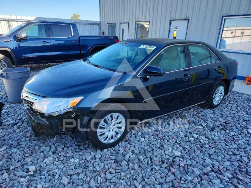 2014 Toyota CAMRY photo