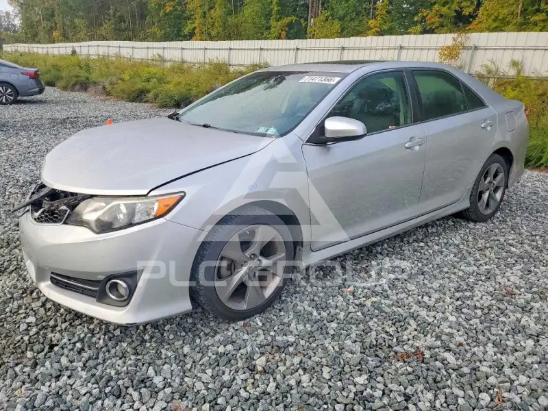 2014 Toyota CAMRY фото
