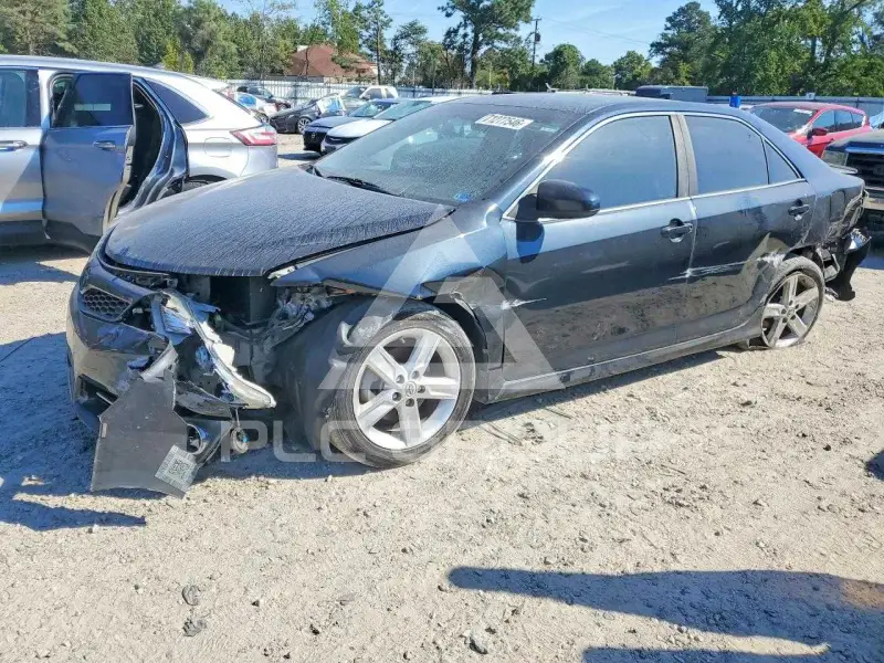 2014 Toyota CAMRY фото