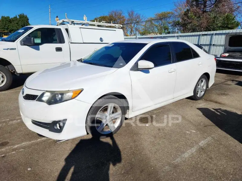 2014 Toyota CAMRY фото