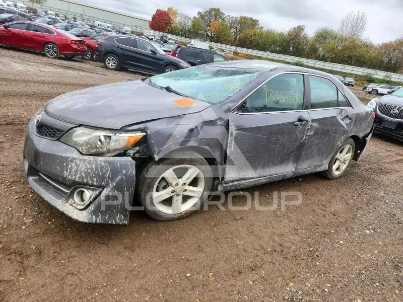 2014 Toyota CAMRY photo