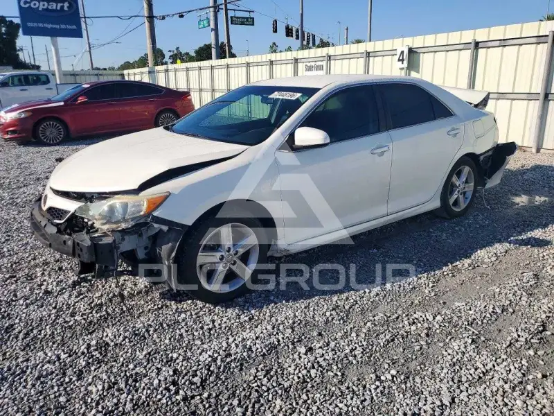 2014 Toyota CAMRY фото