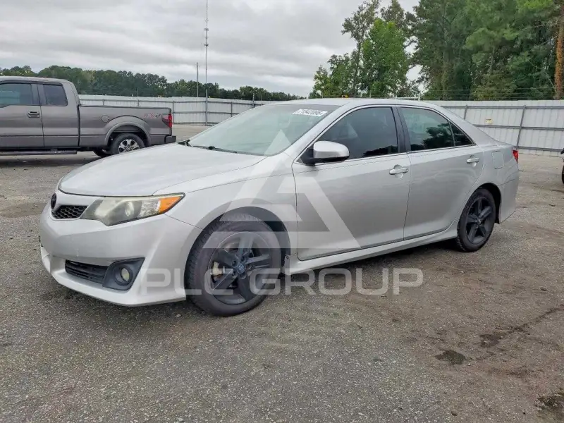 2014 Toyota CAMRY фото