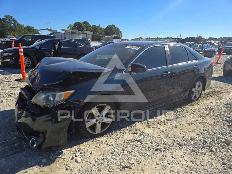 2014 Toyota CAMRY фото