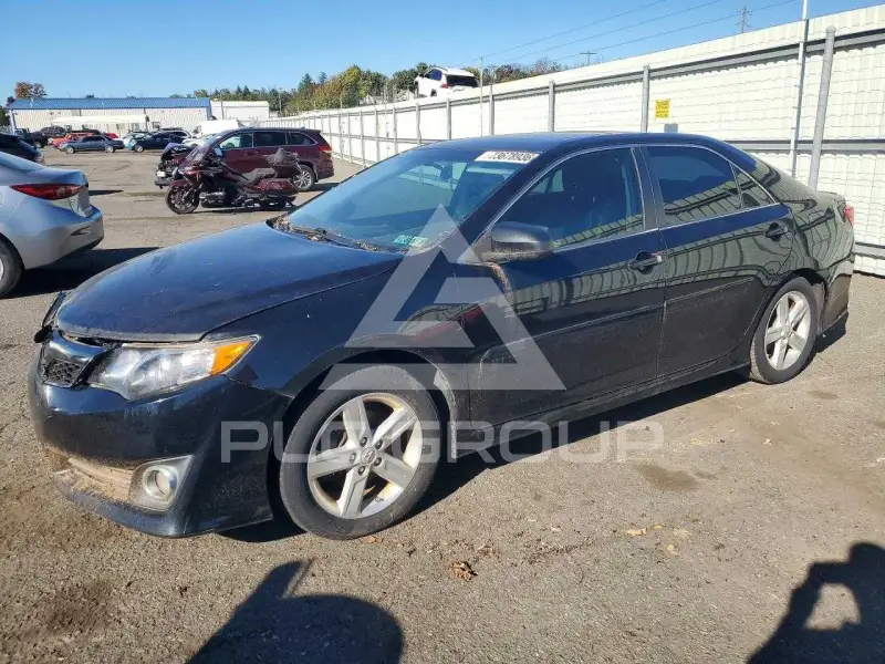 2014 Toyota CAMRY фото