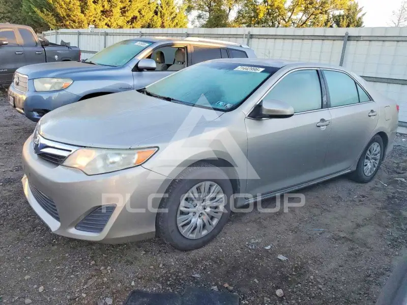 2014 Toyota CAMRY photo