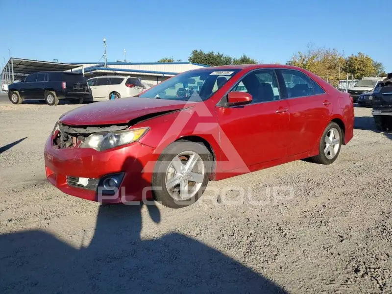 2014 Toyota CAMRY фото