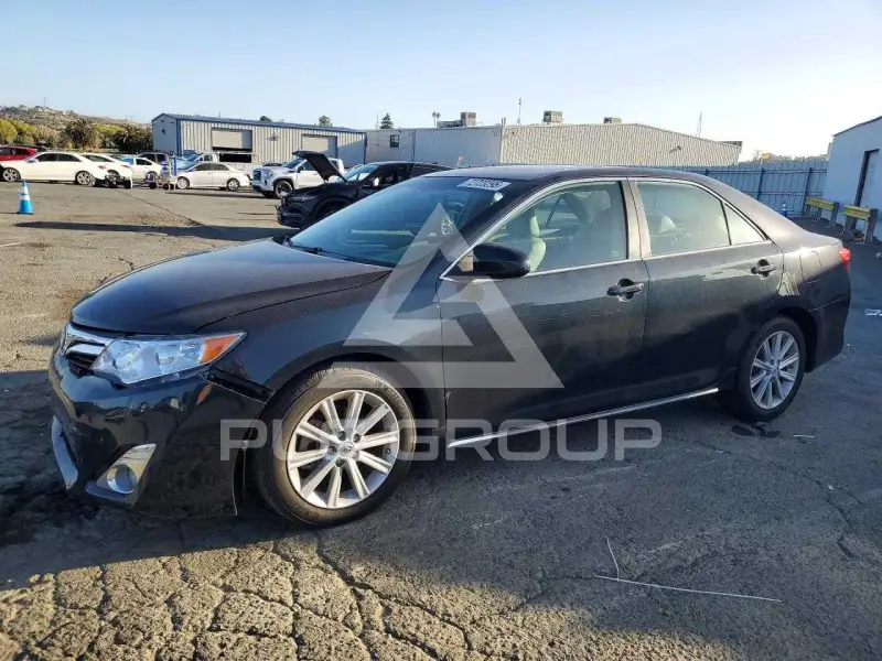 2014 Toyota CAMRY фото
