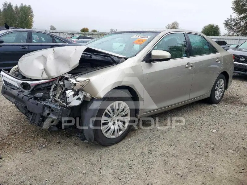 2014 Toyota CAMRY photo