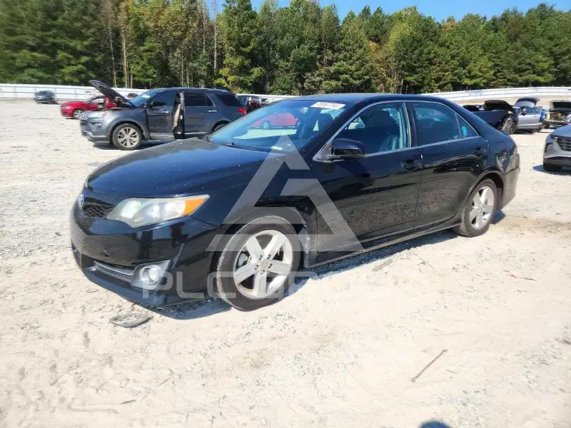 2014 Toyota CAMRY фото