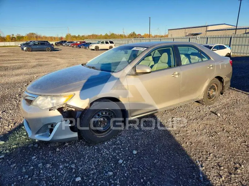 2014 Toyota CAMRY фото