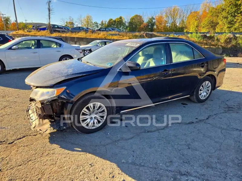 2014 Toyota CAMRY photo