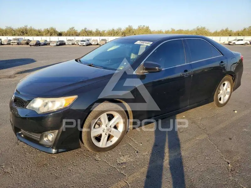 2014 Toyota CAMRY photo