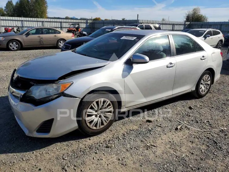 2014 Toyota CAMRY фото