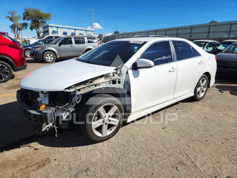 2014 Toyota CAMRY фото