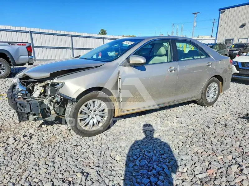 2014 Toyota CAMRY photo