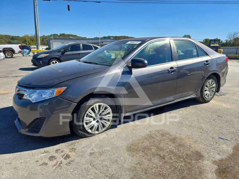 2014 Toyota CAMRY photo