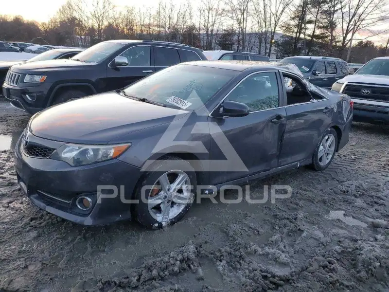 2014 Toyota CAMRY фото