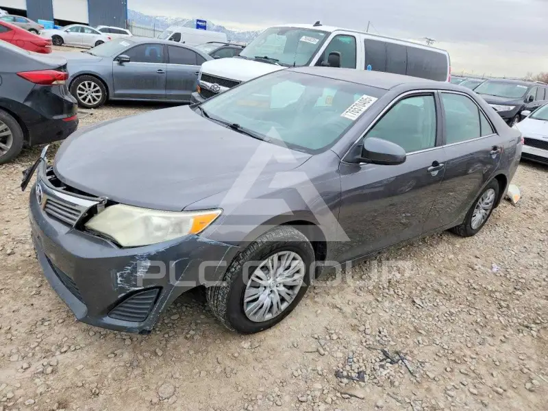 2014 Toyota CAMRY фото