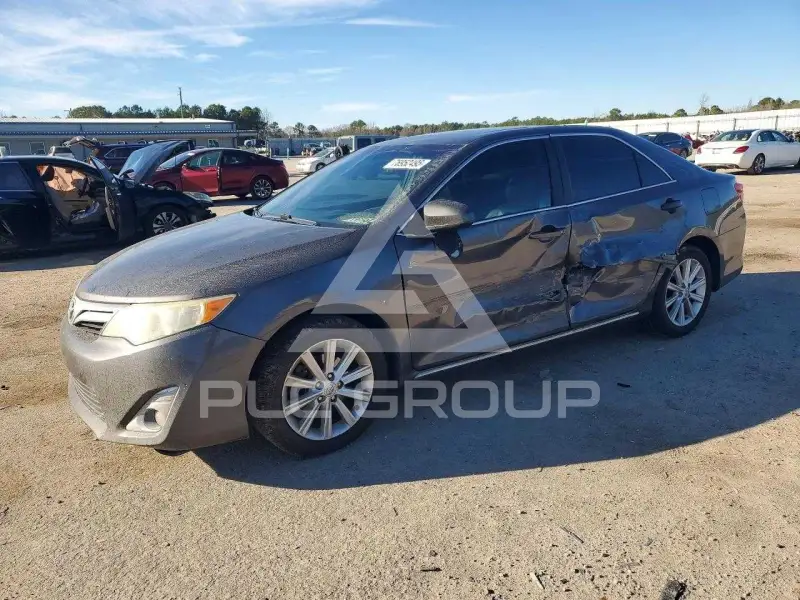 2014 Toyota CAMRY фото