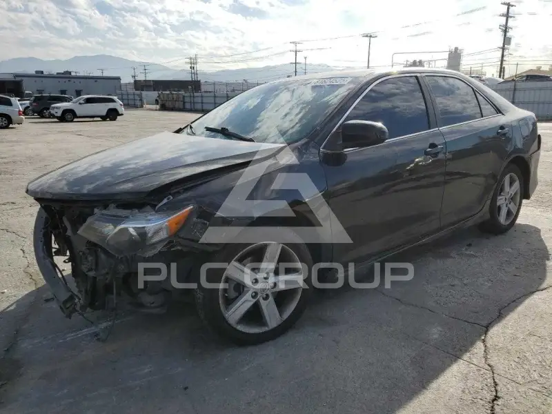 2014 Toyota CAMRY фото