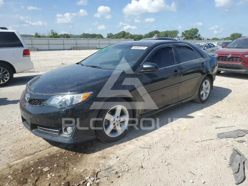 2014 Toyota CAMRY фото