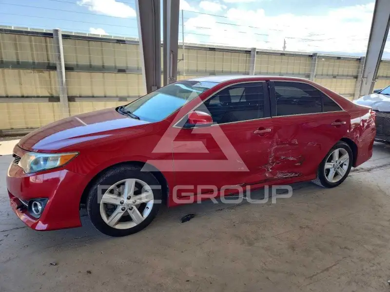 2014 Toyota CAMRY photo