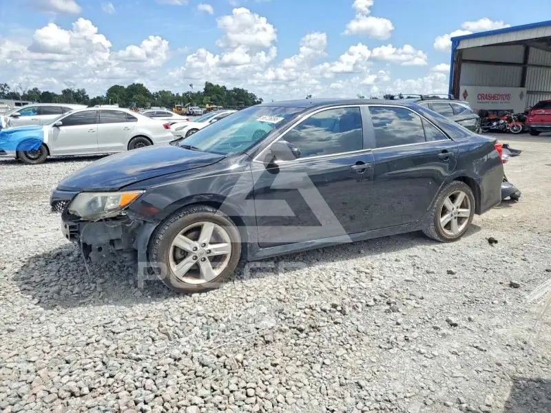 2014 Toyota CAMRY фото