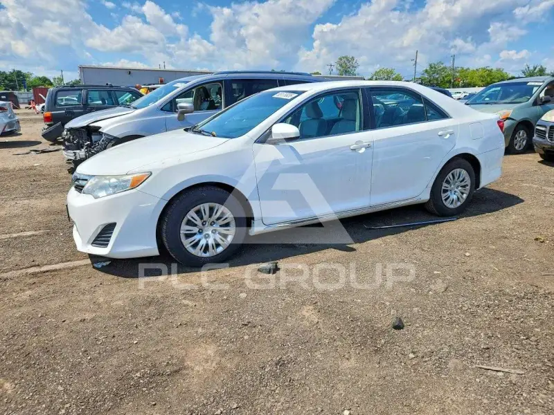 2014 Toyota CAMRY photo