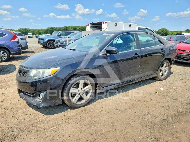 2014 Toyota CAMRY photo