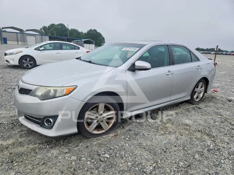 2014 Toyota CAMRY photo
