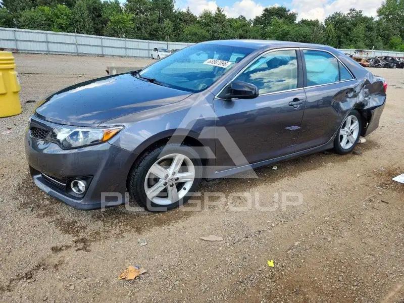 2014 Toyota CAMRY photo