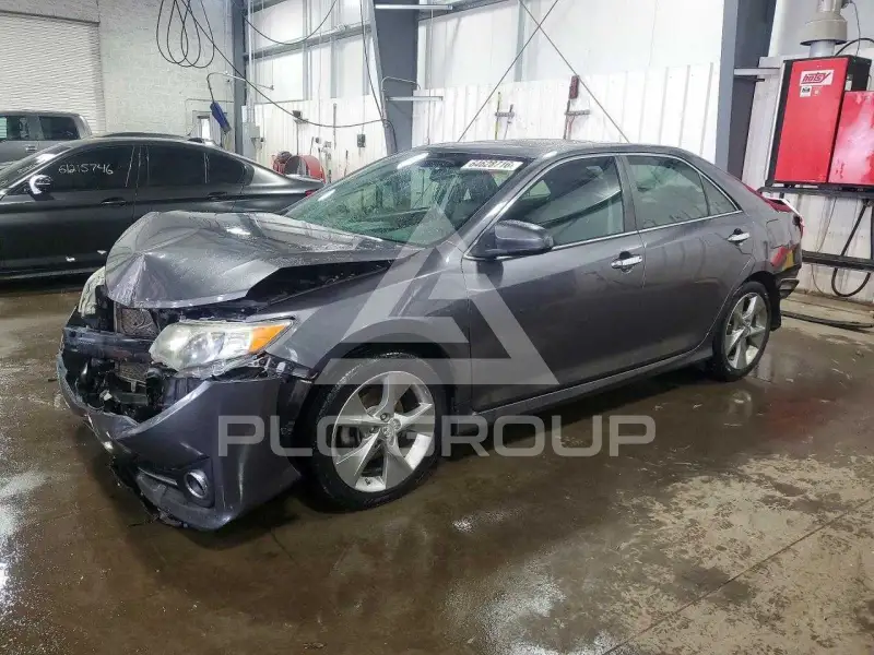 2014 Toyota CAMRY photo