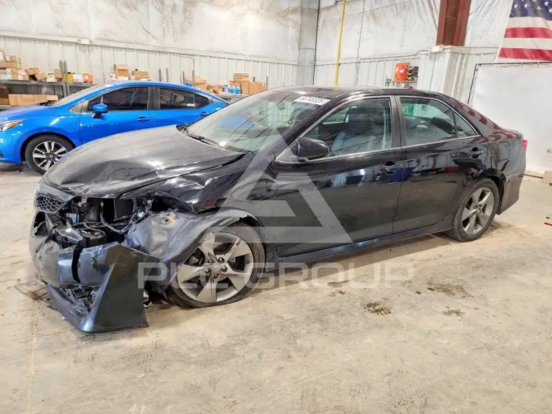 2014 Toyota CAMRY photo