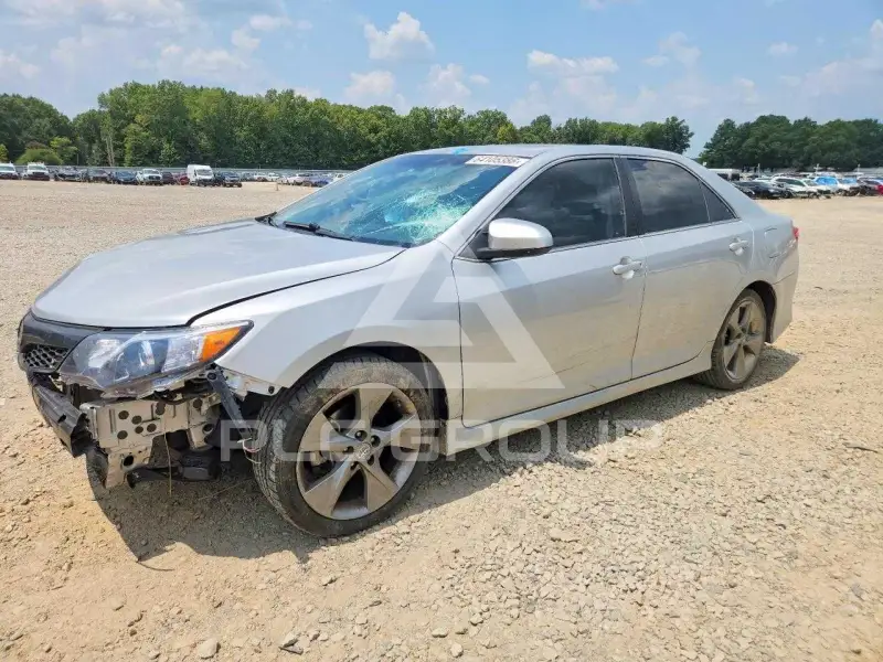 2014 Toyota CAMRY фото