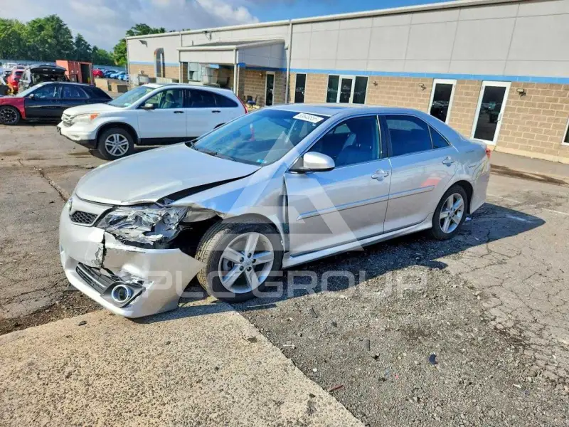 2014 Toyota CAMRY фото