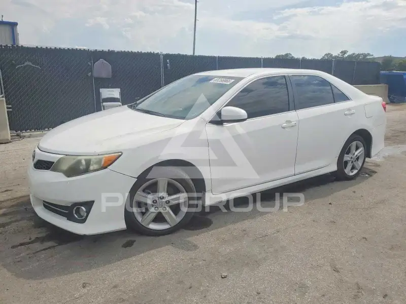 2014 Toyota CAMRY фото