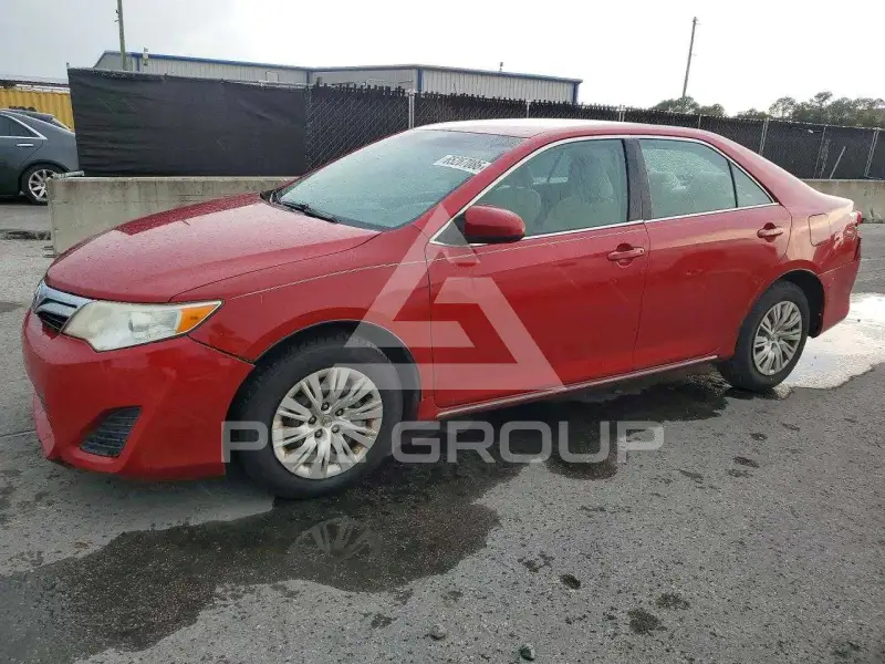 2014 Toyota CAMRY фото