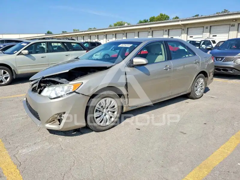 2014 Toyota CAMRY фото