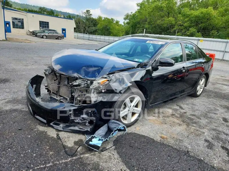 2014 Toyota CAMRY фото