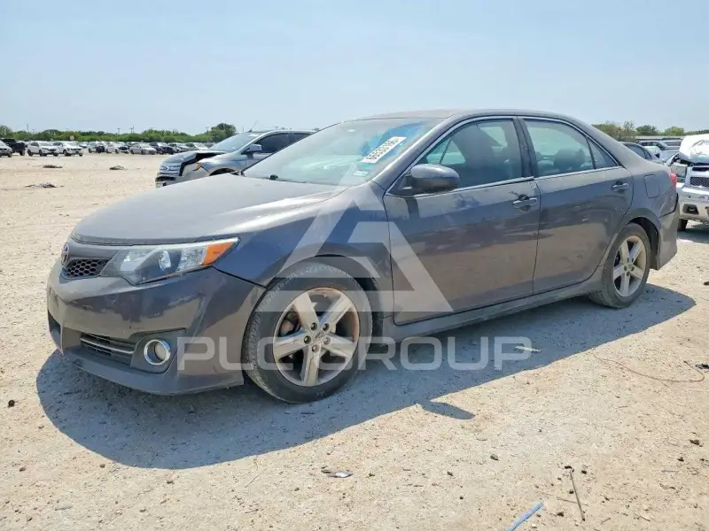 2014 Toyota CAMRY фото