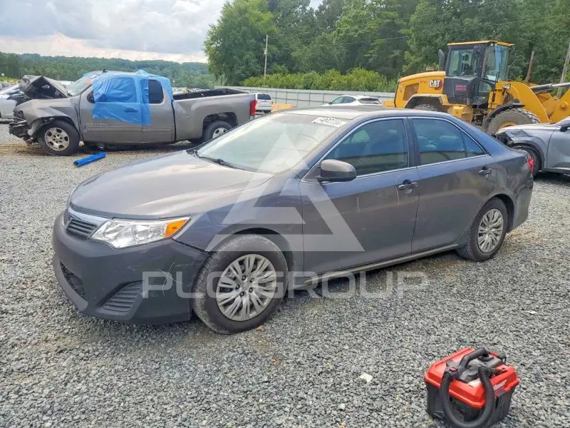 2014 Toyota CAMRY фото