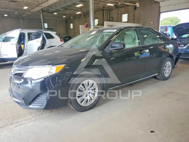 2014 Toyota CAMRY photo