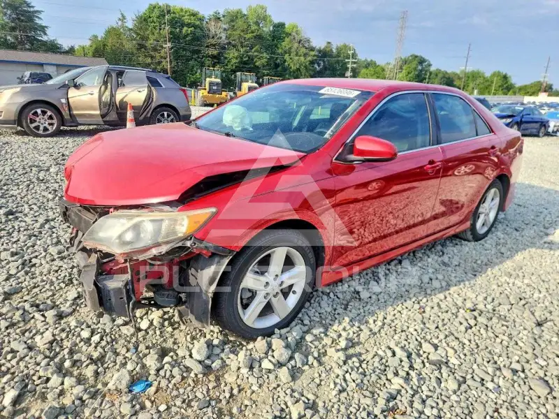 2014 Toyota CAMRY photo
